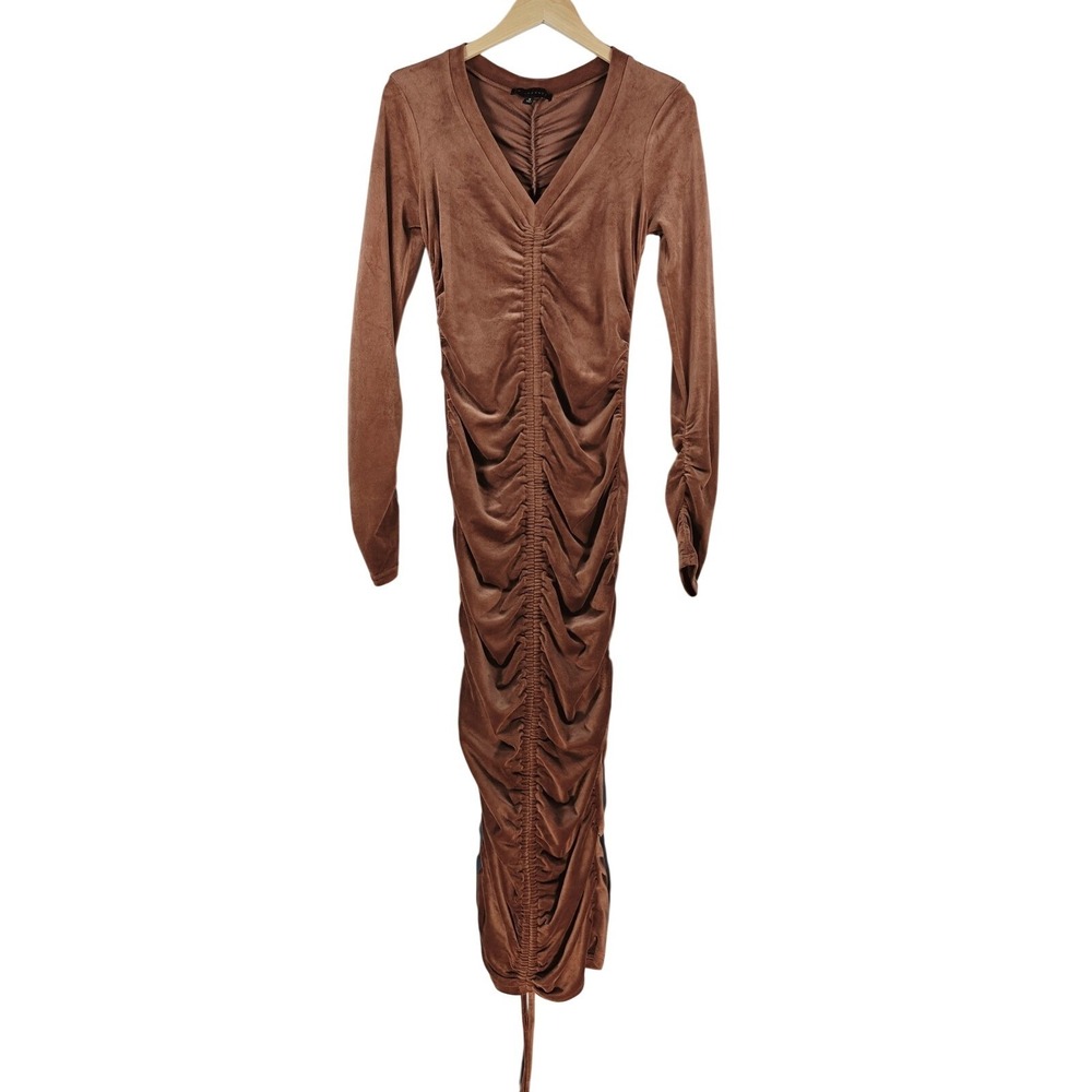 No Vacancy Ruched Velvet Long Sleeve Midi Dress Brown Size‎ M